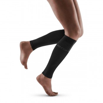 Calentadores Perneras CEP® de compresión para mujer hasta la rodilla para el deporte intenso color negro.