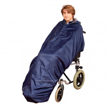 Chubasquero capa impermeable color azul sin mangas con forro interior adaptado para sillas de ruedas.